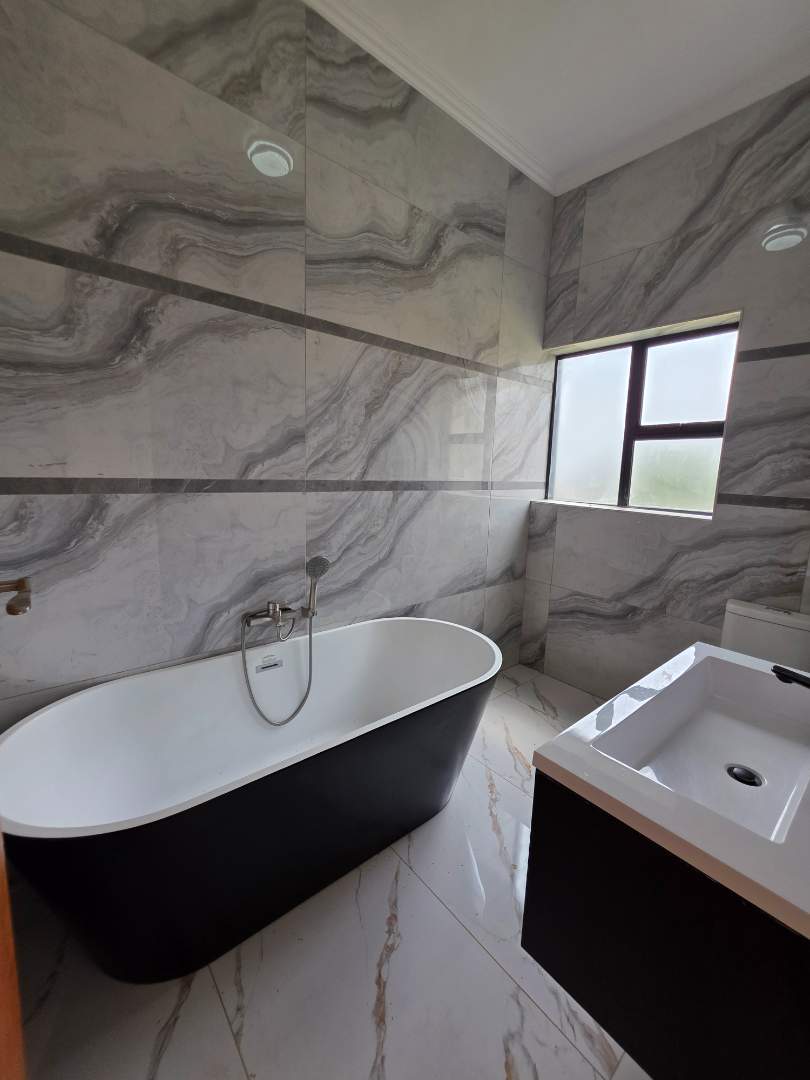 5 Bedroom Property for Sale in Seasons Lifestyle Estate North West